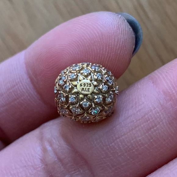 NWOT Retired Pandora charm shine golden "Pineapple fantasy - Picture 11 of 11